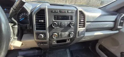 FORD F550 Trucks | Platinum Group (21)