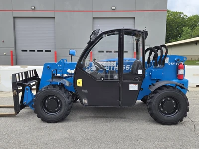 USED 2022 Genie GTH-5519