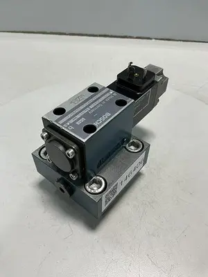 USED BOSCH 0 810 090 240