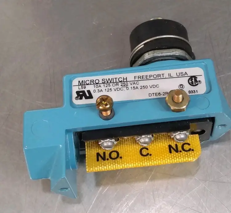 Used Micro Switch _UNKNOWN_ Relays & Switches South Carolina US | Palmetto Automation #1161012