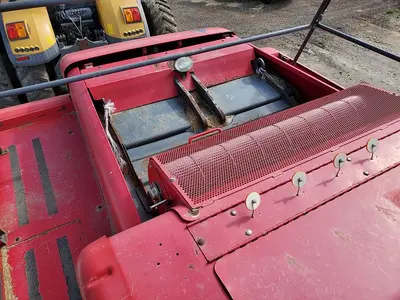 USED 2012 MASSEY FERGUSON 2190 CUTTER