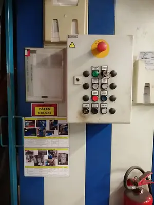 USED 2011 YASKAWA MOTOMAN DX 100
