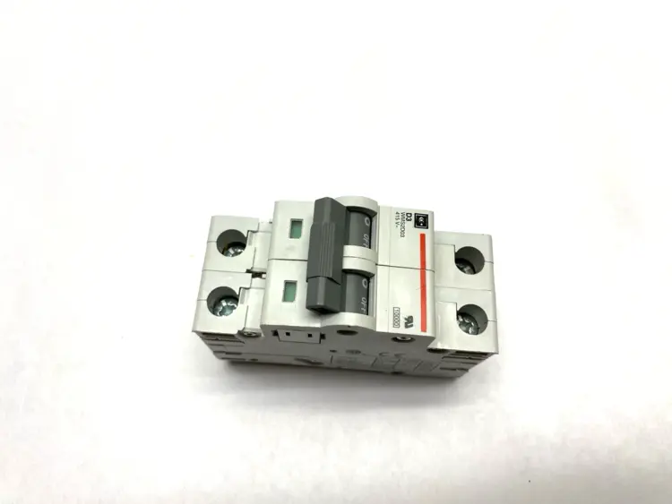 New | in-Stock Cutler-Hammer 415V Breaker, Din Rail Mount D3 Circuit Breakers Michigan US | Maverick Industrial Sales #1486197