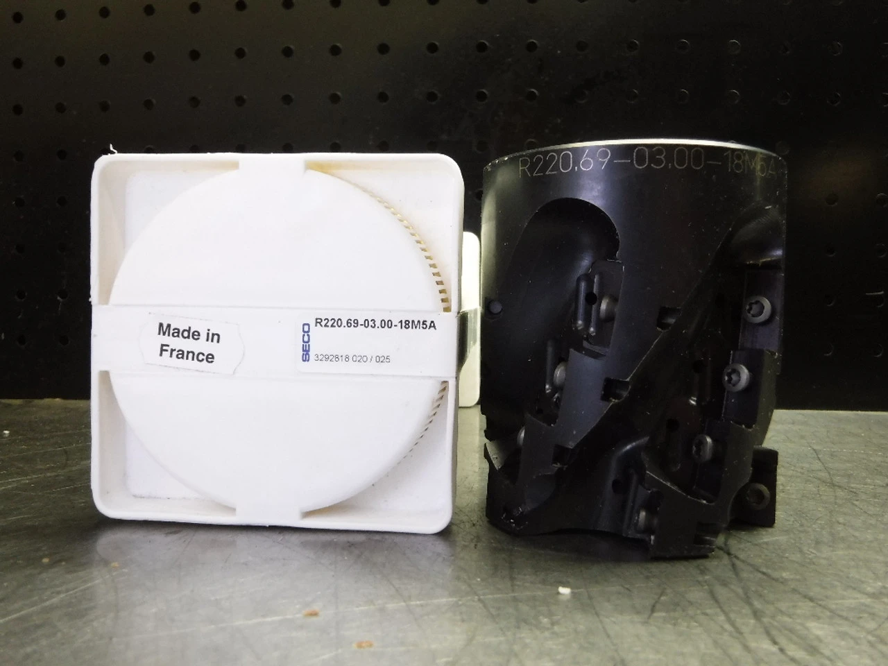 SECO Helical Turbo 3" Indexable Milling Head R220.69-03.00-18M5A (LOC733B)
