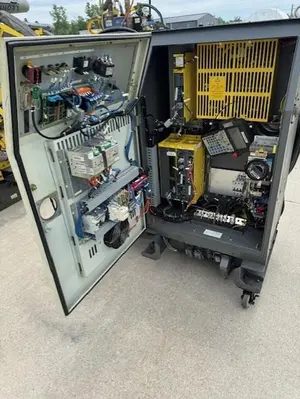 Used 2007 FANUC R2000IB/210F Robots Michigan US | Harbor Machinery Inc. #1280906