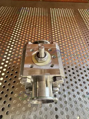 Used A&N CORPORATION STAINLESS STEEL BALL VALVE W/ KF40 VACUUM FITTING Valves/Fittings California US | Equipment Lab #1340311