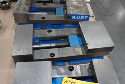 *4* Kurt Machine Vises