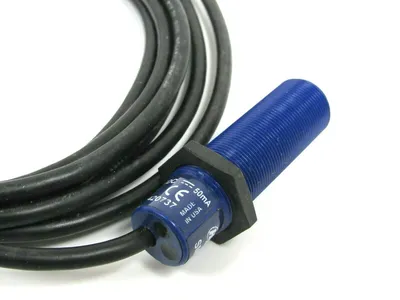 NEW HYDE PARK SM600A-332-00 PROXIMITY SENSOR SM600A33200