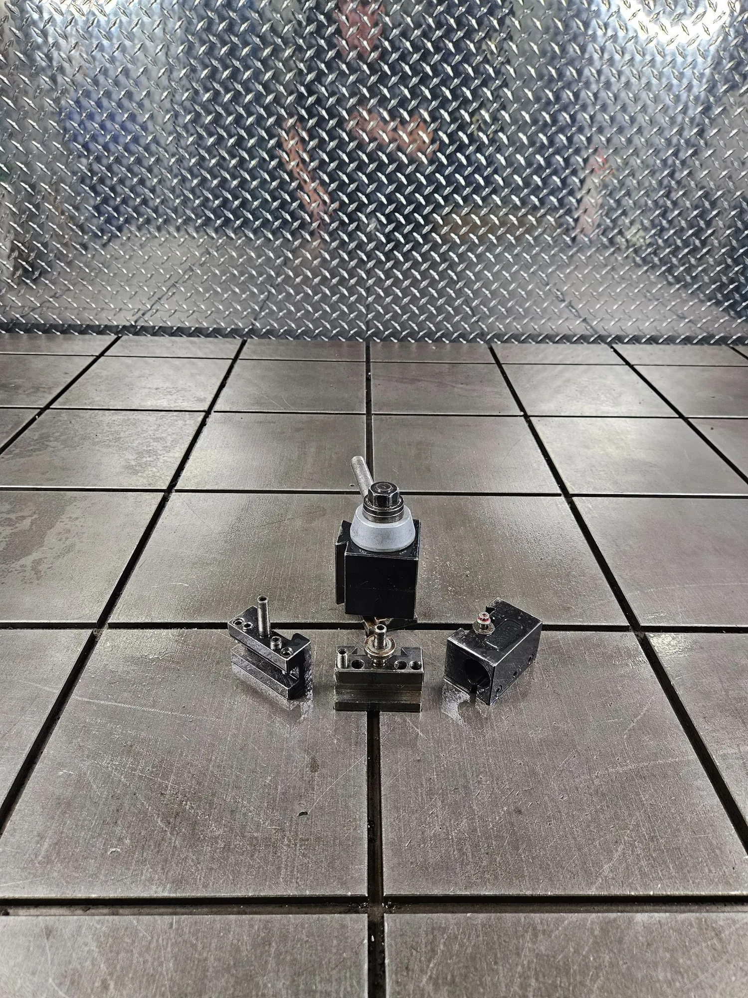 Tool Post & (3) Tool Holders BXA Size #7860