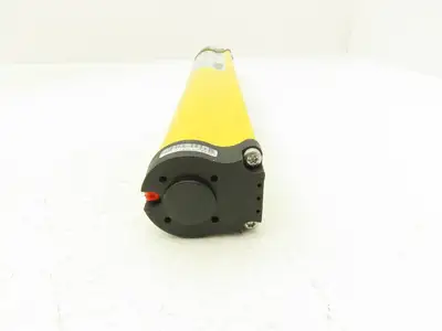 Allen Bradley 440L-T4J0320YD Light Curtain Guardmaster Transmitter Ser A Rev A