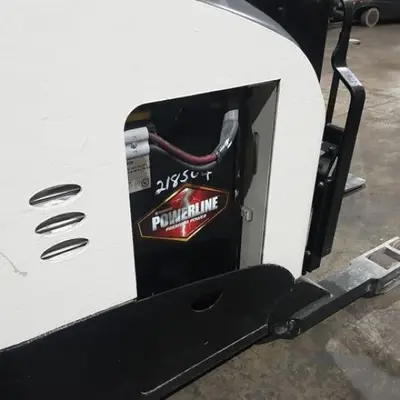 USED 2019 CROWN RR5725-45
