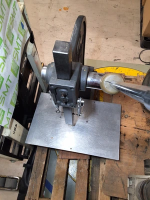 DAYTON ARBOR NO: 4 CAST IRON 4 TON PRESS