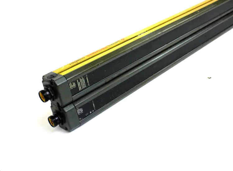 Used LEUZE ELECTRONIC CR30-1350/BH5   CT30-1350/BH3 Light Curtains & Grids | Industrial Parts R Us Inc. #360806