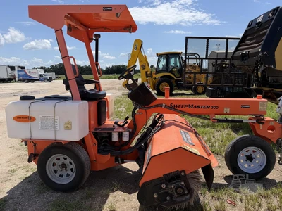 Used 2022 LAYMOR SM300 Mechanical Sweepers Florida US | Intrac Machinery #1568783