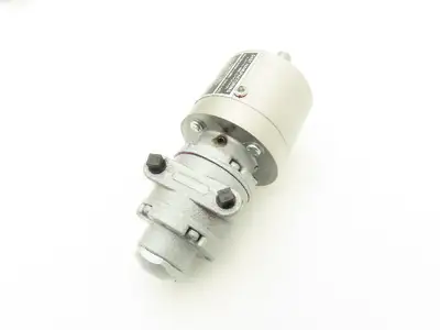Gast 1UP-NRV-4-GR11 Pneumatic Air Motor 15:1 Gear Ratio 400 RPM 1/3Hp