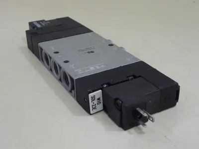 USED FESTO CPE18-M1H-5/3E-1/4