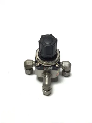 SMC SRH3101-01 Pneumatic Regulator Valve 0.01-0.2 MPa