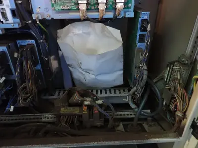 USED 2010 YASKAWA MOTOMAN MH6