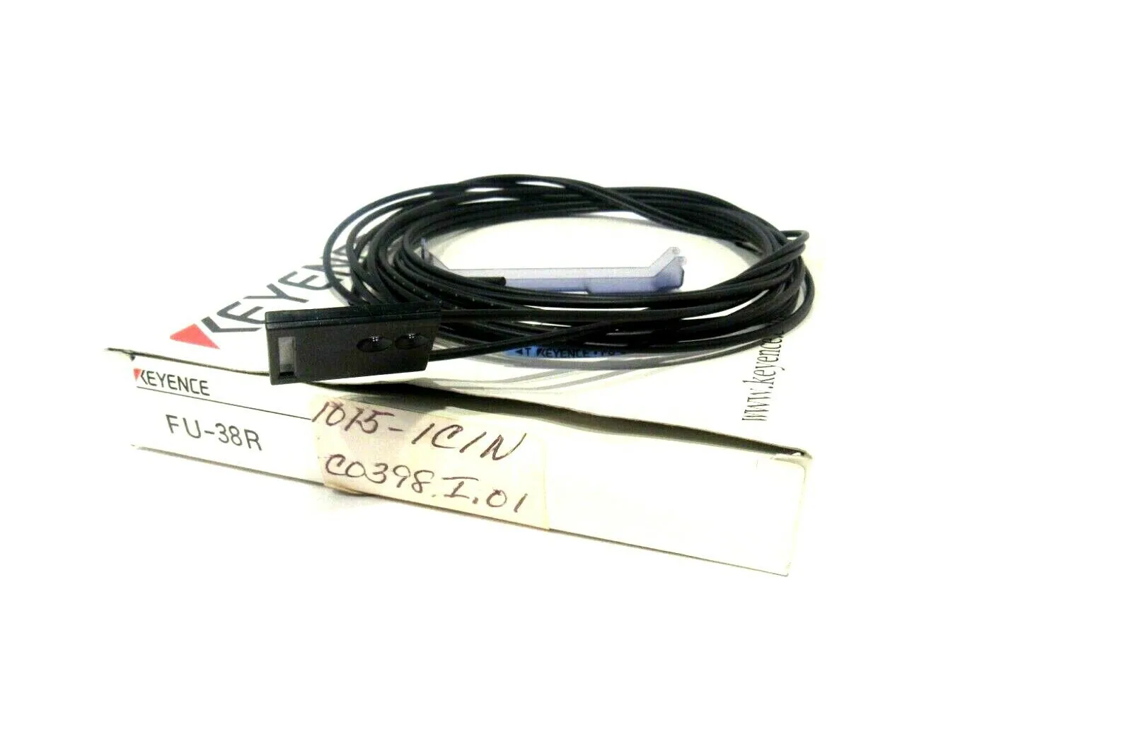 NEW KEYENCE FU-38R FIBER OPTIC SENSOR FU38R