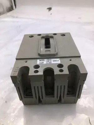 I-T-E HE3A025 25A 3 Pole Molded Case Circuit Breaker 600VAC