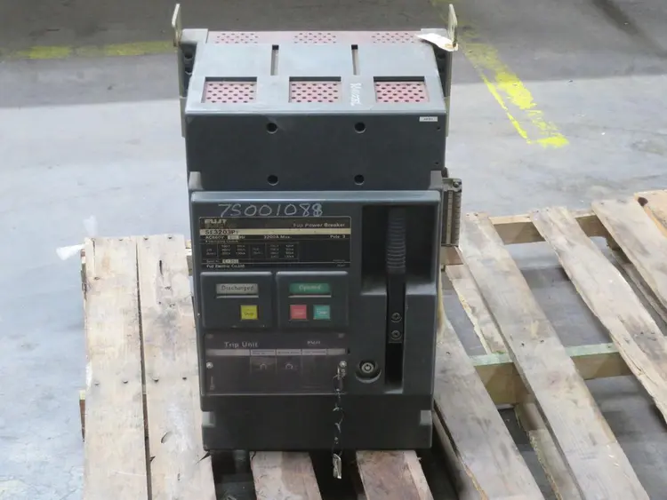 Used FUJI SE3203PF Circuit Breakers Texas US | Aucto #1308448