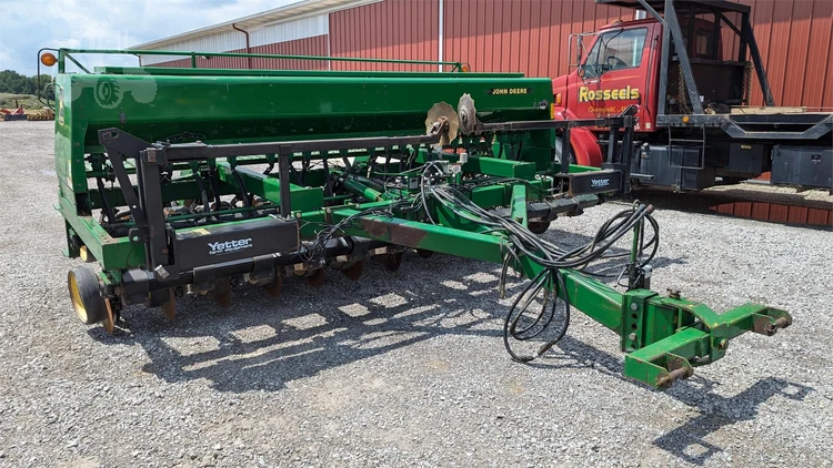 Used JOHN DEERE 750 Grain Drills | Rosseel's Equipment Inc #720602