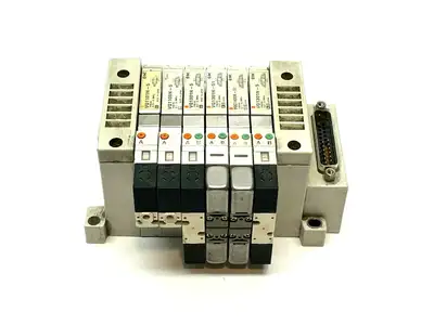 VV5Q11-06N7FU0-S | SMC  Manifold Base w/ Solenoids - For parts or not working