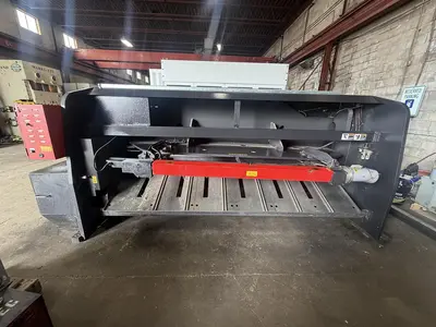 USED 2003 AMADA M3060