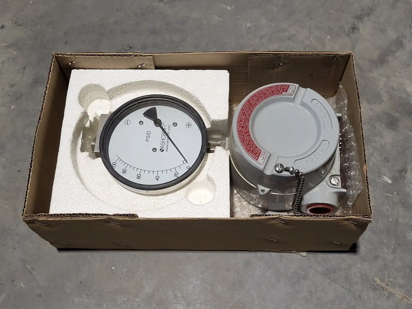 NEW ASHCROFT 45-1131SD-25L-XEKV6-100PSI