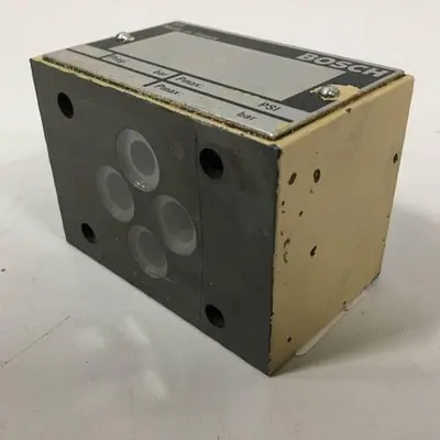 USED BOSCH 0 811 004 100