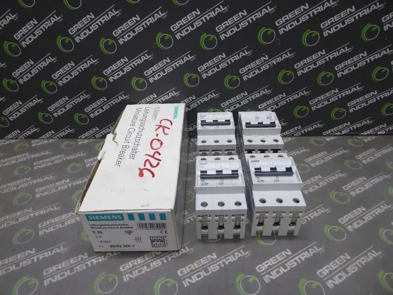Box of 4 Siemens 5SX2 325-7 Miniature Circuit Breaker 25A 400VAC 3 Pole New NIB