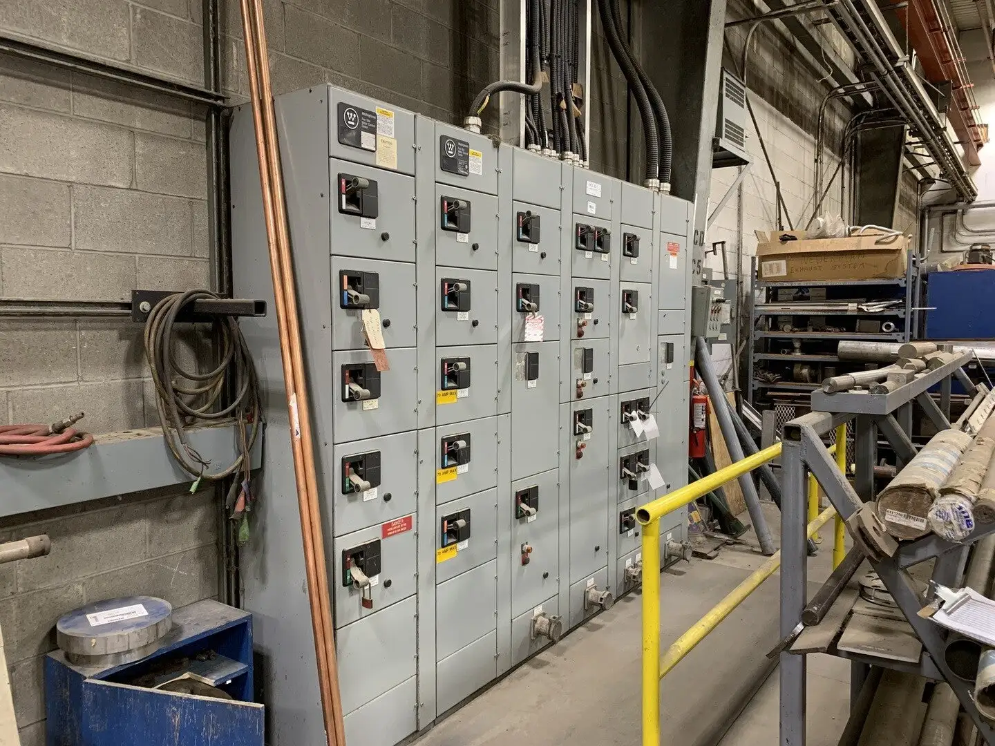 Five Star Motor Control Center (MCC), 600V Max., 1000A, 21 Buckets