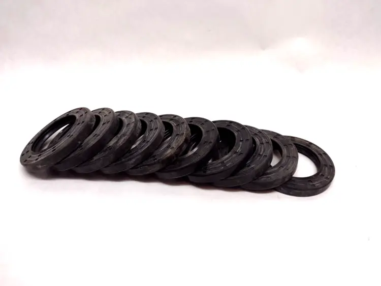 Used TTO SHAFT SEAL Seals & Gaskets | Maverick Industrial Sales #1120731