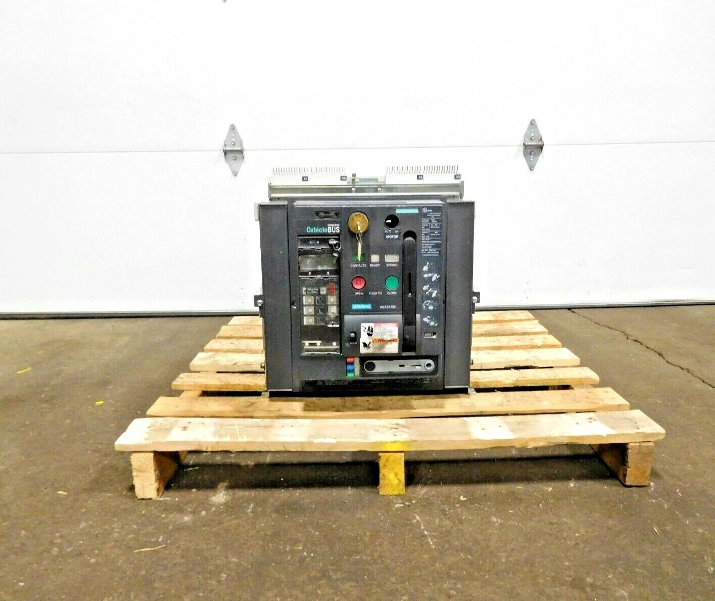 Used Siemens WLF2A308 Circuit Breakers Ohio US | Equipment Recovery Corp. #1330602