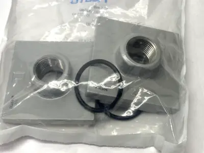 New | in-Stock Festo Sub-Base-Set 526082 Parts (Hydraulics and Pneumatics) Michigan US | Maverick Industrial Sales #1390803