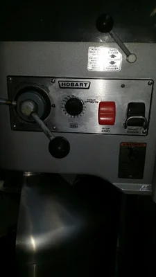 Hobart Mixer / Mixer -model V-1401 -208 volts -60hz / 14.4 amps -5hp -3ph