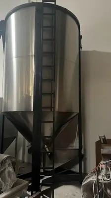 (2) 12,000 lbs each – Stainless Steel Blending Silos – 10” center auger