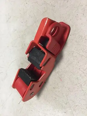 NEW MASTER LOCK 493B GRIP TIGHT