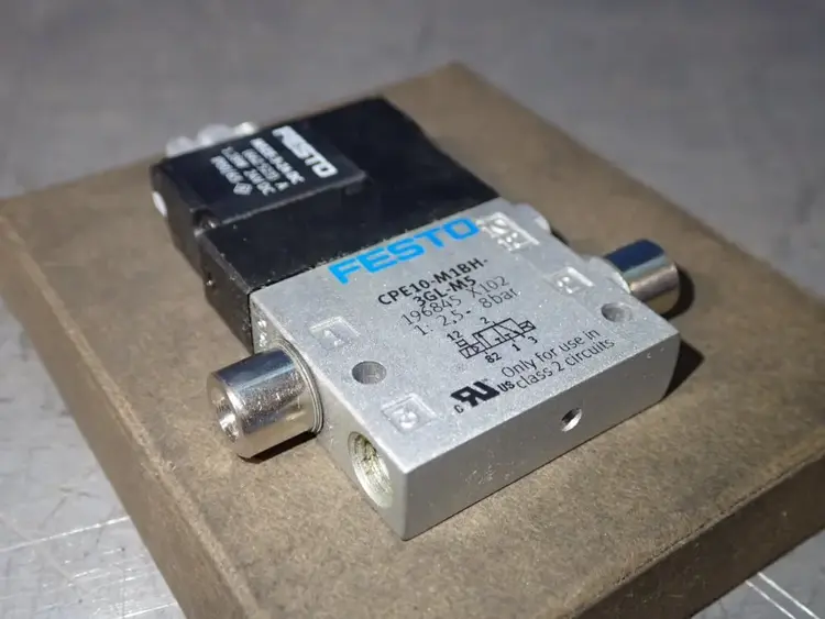 Used FESTO CPE10M1BH3GLM5 Valves/Fittings | HGR 24 #732375