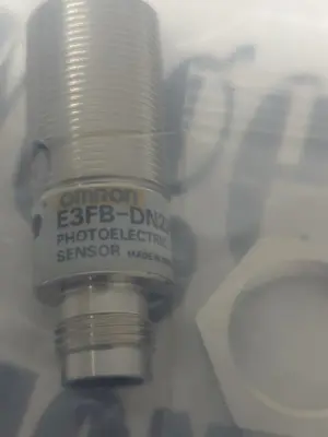 USED OMRON E3FB-DN22
