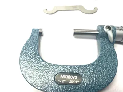 USED MITUTOYO OUTISDE MICROMETER 1-2" RATCHET STOP M120-2"MA