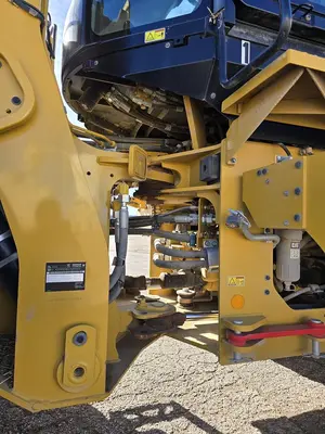 USED 2018 CATERPILLAR 926M