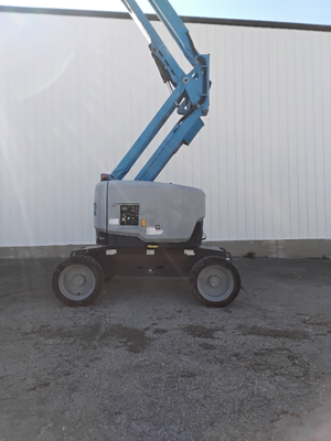 USED 2015 Genie Z-62/40