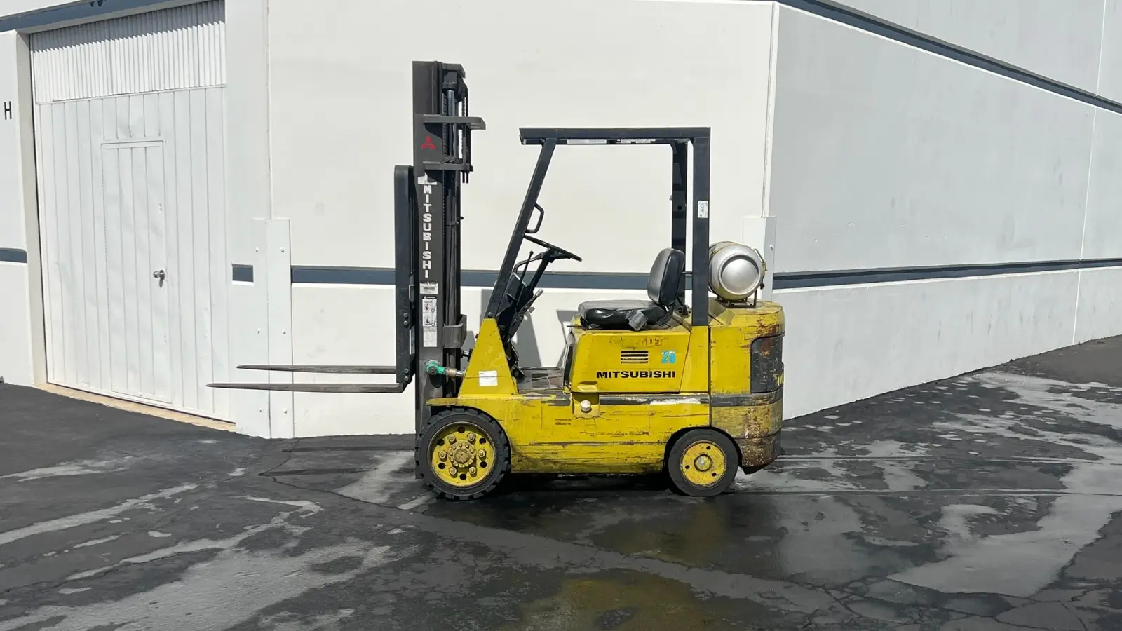USED 2000 Mitsubishi FGC25