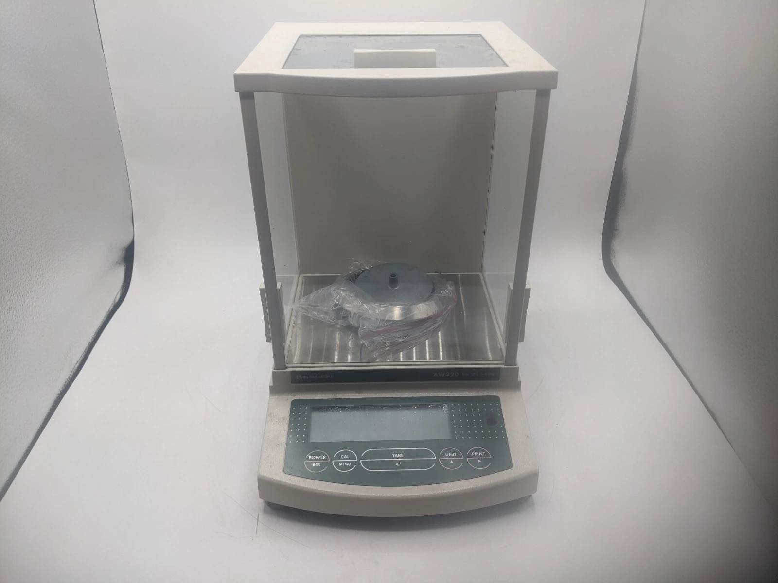 Shimadzu AW320 Electronic Balance, 320g Capacity, .1mg Readabili