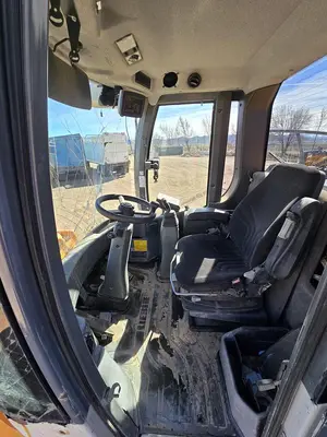 USED 2014 LIEBHERR L550