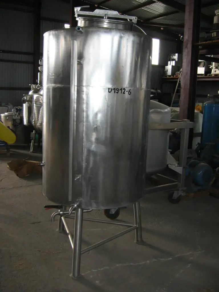 1000 Litres Stainless Steel Vertical Storage Tank