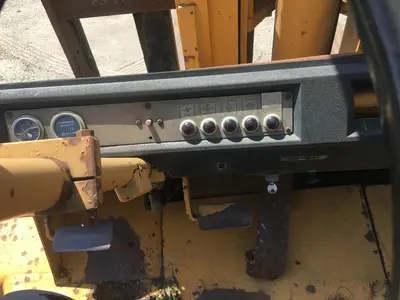 USED CATERPILLAR V300