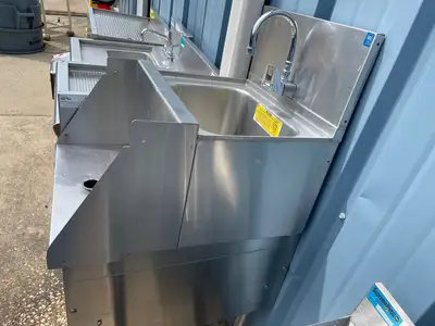 Used Falcon Restaurant Supply Used 18" Stainless Steel Blender Station with Sink - SS105 Sinks Illinois US | Falcon Restaurant Supply #1375932