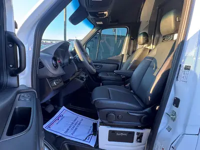 Used 2024 MERCEDES-BENZ 2500 Vans Florida US | Truck and Van Outlet #1509211